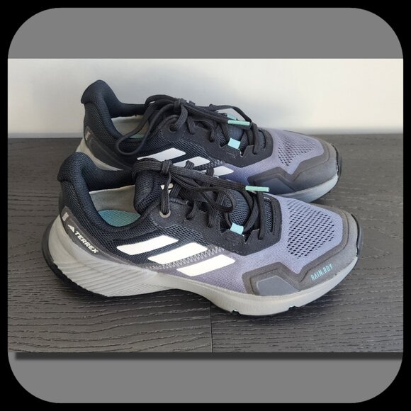 ADIDAS || Women’s Terrex Soulstride Rain.rdy Running Shoes (SIZE 7) - Picture 1 of 8
